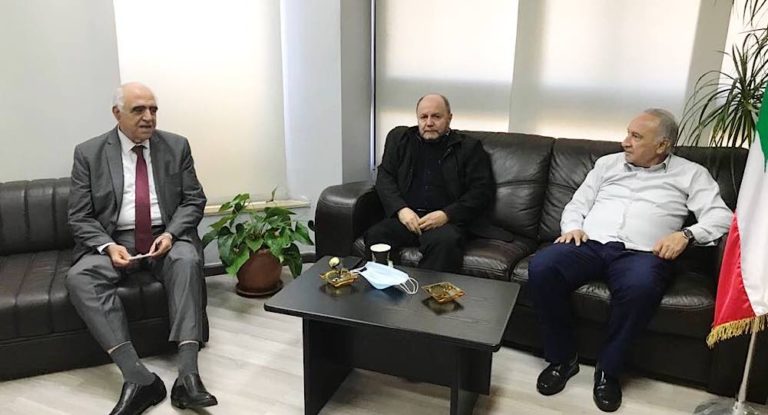 الأسمر زار نقابة محرري الصحافة وتأكيد أن ارتفاع الدولار سياسي وتشكيل الحكومة يضع حدا لهذا العبث القاتل