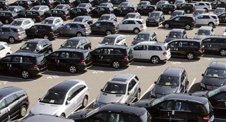 أرقام خياليّة.. هكذا يؤثّر إرتفاع الدولار الجمركي على أسعار السيارات المستعملة