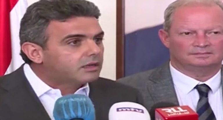 الحواط بعد زيارة  كميل شمعون : لجبهة وطنية تضم كافة الأحزاب السيادية لإنقاذ لبنان