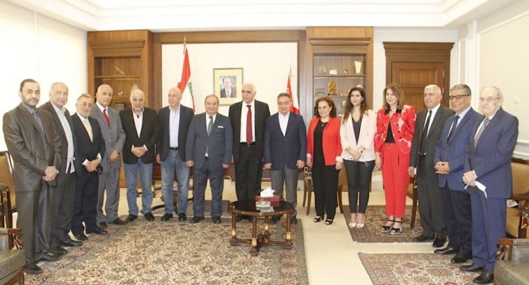 وفد نقابة المحررين زار نقيب الصحافة مهنئا بإعادة انتخابه