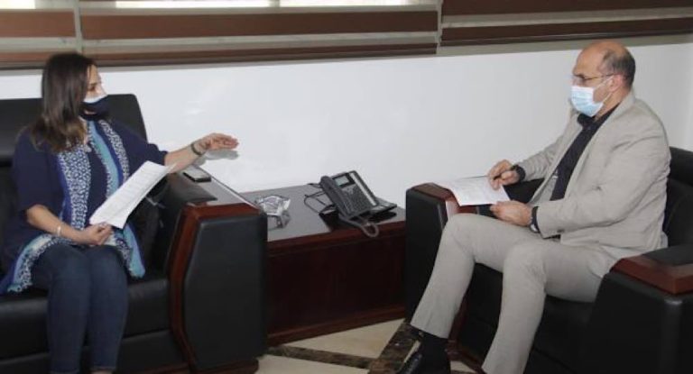 وزيرا الاعلام والصحة عرضا آلية تلقيح الاعلاميين ويعلنان الاثنين عن الموعد