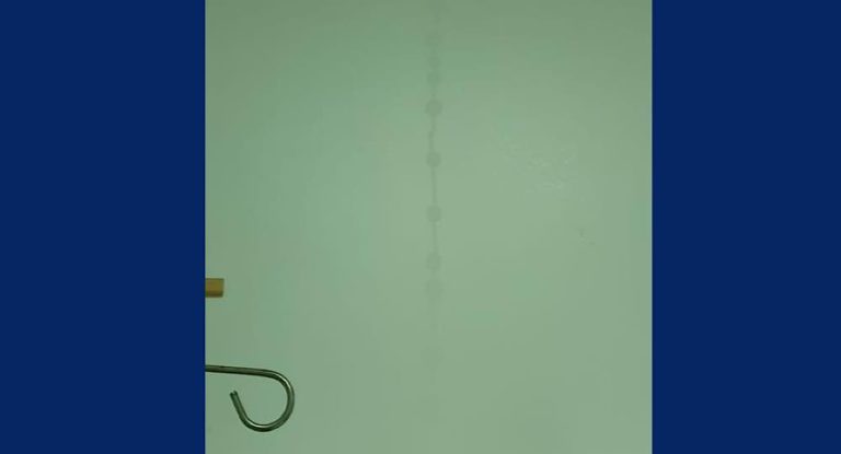 بالفيديو والصورة -ظهور مسبحة الوردية على الحائط بالمستشفى …اعلامية تروي تفاصيل ما حصل !