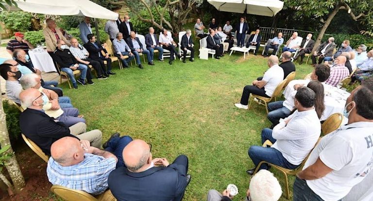 كنعان أمام مخاتير المتن : الوقوف معاً الى جانب اهلنا أجندتنا اليومية وتلبية حاجاتهم اهم من العنتريات و”الكلام البلا طعمة”