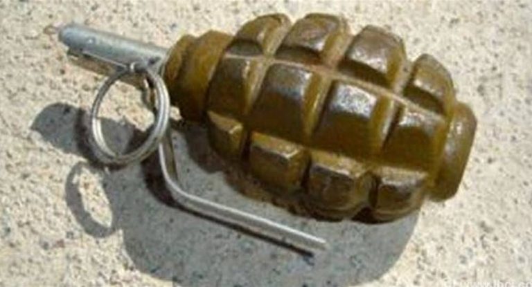 بالتفاصيل-محاولاً منعه من رمي القنبلة اليدويّة…سقطا معاً إلى المسلك الآخر من أوتوستراد جونية