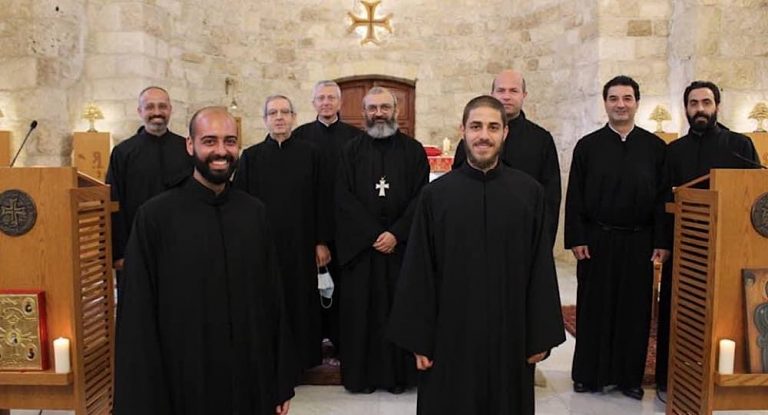 نذور مؤبدة في الرهبانية اللبنانية المارونية.