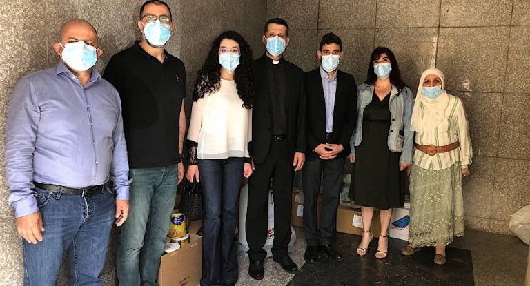 هِبة من “جمعية من حقي الحياة” إلى مستوصف النهضة الخيري الإسلامي في جبيل.