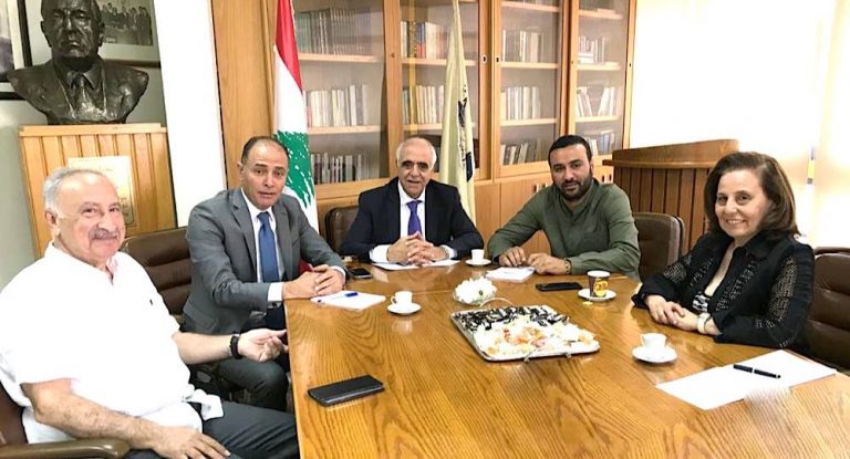 سفير تونس ونقيب صحافييها في نقابة المحررين