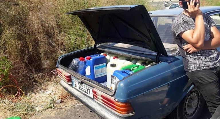 توقيف مجموعة اشخاص في المنصف بسب شراء البنزين وبيعها في السوق السوداء