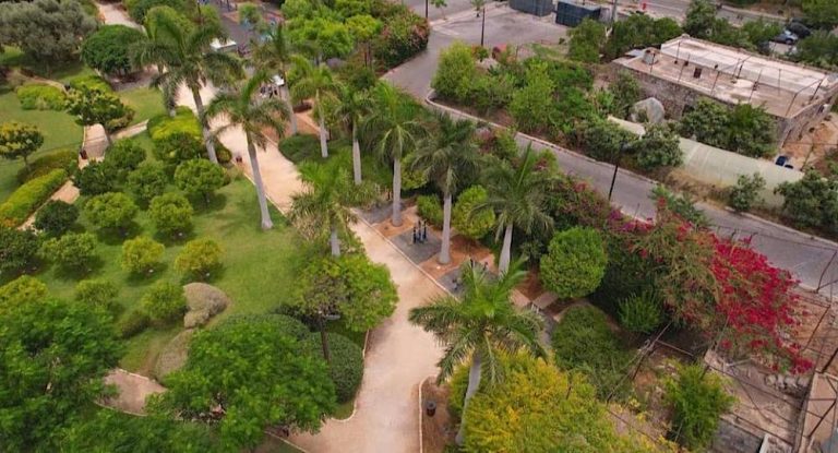 حديقة جبيل العامة فسحة راحة للزوار