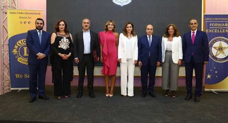 عبد الصمد خلال تكريم الليونز صحافيين: نحتاج الى الكلمة الحرة المسؤولة الايجابية فالبلد ينهار لذلك نطلق صرخة للتحرك اليوم قبل الغد