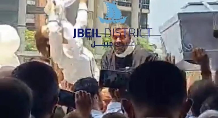 بالفيديو-الوداع الأخير للراحل ” ماتيو مجدي العلاوي”