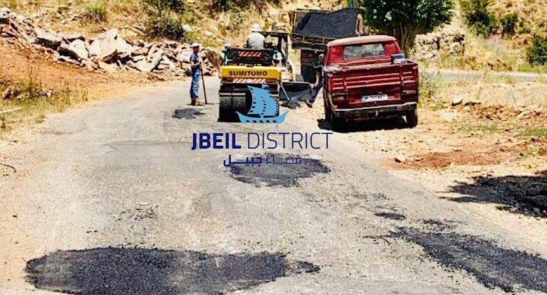خاص-تأهيل طريق العاقورة بمبادرة من النائب زياد الحواط