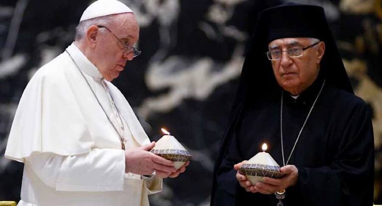 البابا يتوّج الإدانة العالمية لمسؤولي لبنان