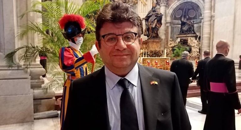 بول كنعان لوزير العمل: تراجع عن قرارك