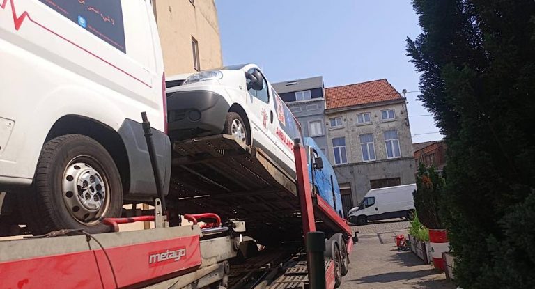 مؤسسة المجبر الإجتماعية تقدم سيارات إسعاف إضافية للقارة الإفريقية