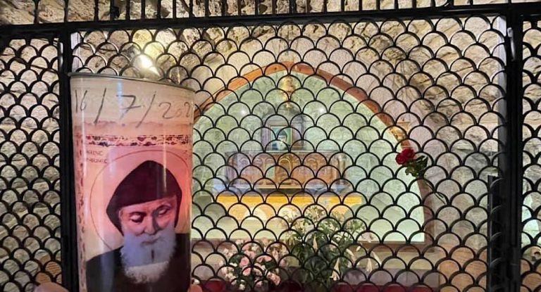 خاص-بالصور:موزاييك للقديس شربل سترفع داخل بازيليك القديس بطرس في الفاتيكان في هذا التاريخ