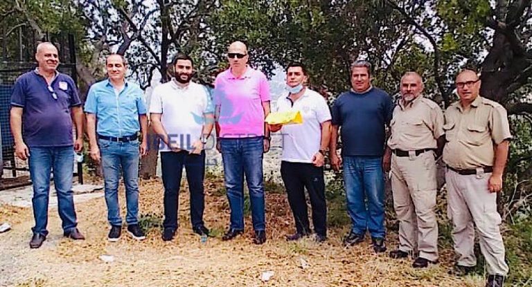 خاص-بالصور : استكمال خطة مكافحة حشرة الصندل في أحراج شامات وساقية الخيط