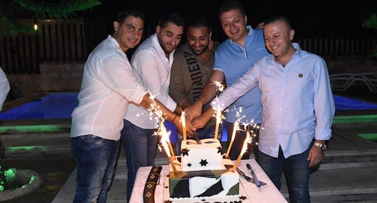 خاص-المهندس روني بو عبس يولم على شرف ضباط احتفالا بترقيتهم .