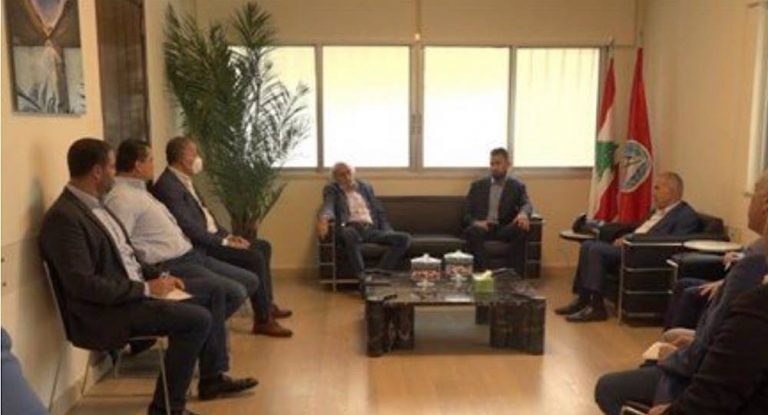 اللّقاء الديموقراطي يعلن دعمه ميقاتي .