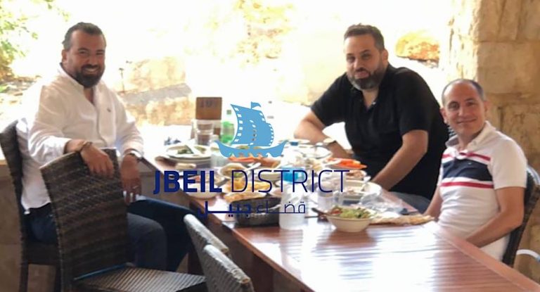 غداء جمع ربيع عواد مع منسّق هيئة التيار جيسكار لحود في جبيل