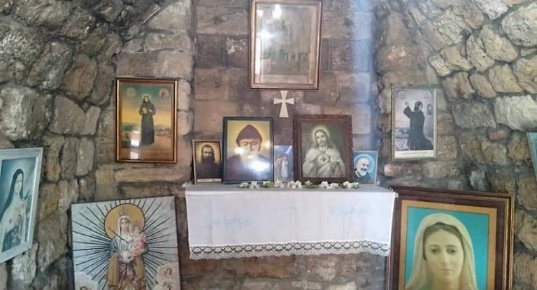 رجل عراقي يرزق بولد بعد اعجوبة للسيدة العذراء  في جبيل