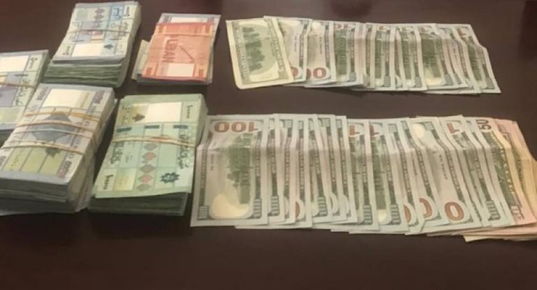 أَودَعَت لدى صديقها مبلغاً من المال… فكلّف الأخير شخصاً ليسرقه