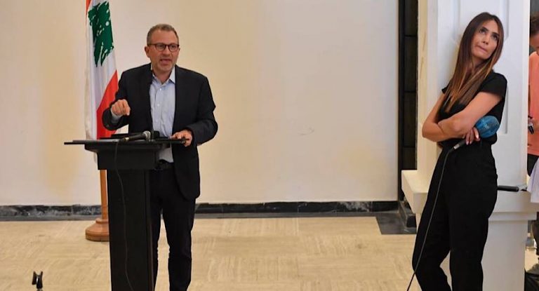 الصورة تتكلّم ! ردّة فعل نارية لإعلامية “الجديد” أثناء كلمة باسيل