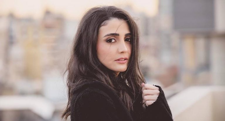 فرح كرنيب تخاطب بيروت…”موطني”!