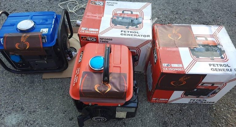 مؤسسة المجبر الإجتماعية قدّمت عشرات المولدات لتشغيل ماكينات الأوكسجين المنزلي عليها