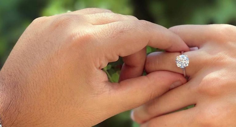 بالصور-رئيس حزب لبناني يحتفل بخطوبة ابنته …تعرفوا إليها وإلى عريسها