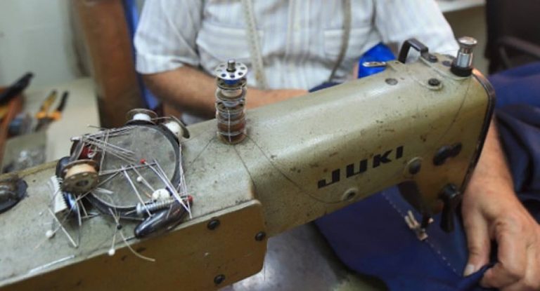 الملابس من جيل إلى جيل… و«الرتي» يطاول حتى الأحذية