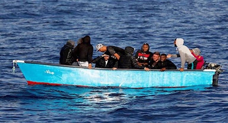 عاجل – بالفيديو والصور: العثور على جثث لبنانيين مقابل هذا الشاطئ