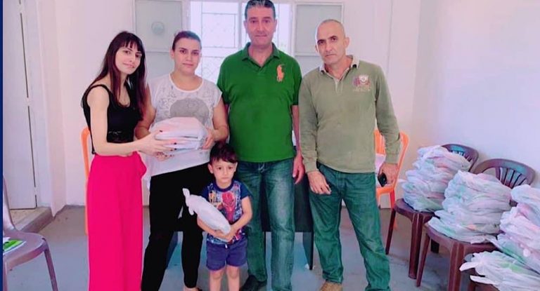 التيار الوطني الحر يؤمن القرطاسية لمناصريه في حصارات