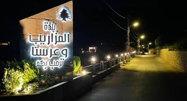 مبادرة لإنارة طريق بلدة عرستا في ظل غياب الدولة