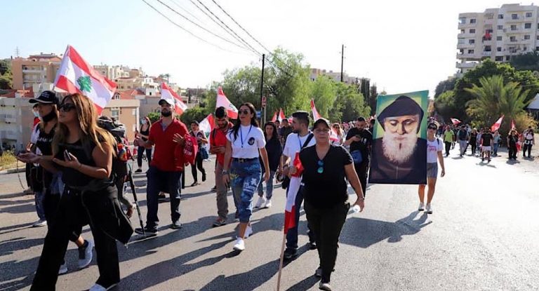 الإعلامية لارا نون: ٢٥ أيلول رسالة لكل الدني.. مع كل يلّي سرقتوه ما رح تقدروا تسرقوا إيمان هالشعب الجبار