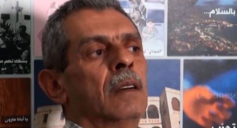 بالفيديو-رفيق سعادة عن يروي تجربتة في المعتقل …  “كنت حط دينتي عالشرّاقة تإسمع الحكيم عم يرتّل”