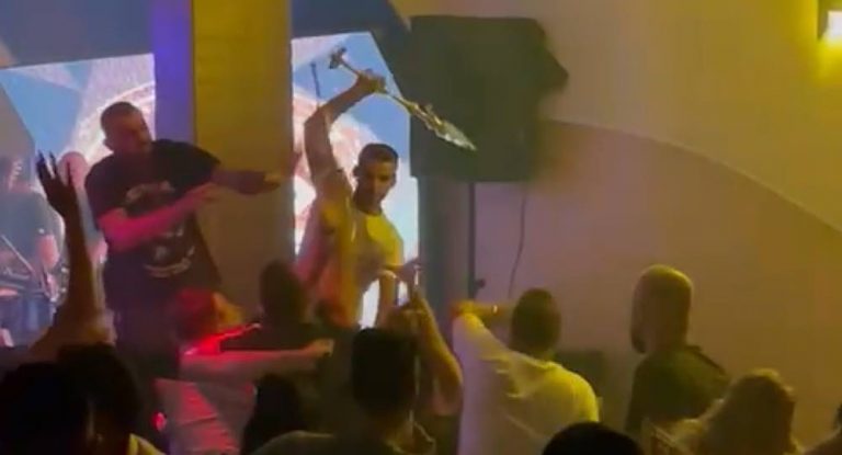 بالفيديو- اشكال في حفل وديع الشيخ واصابة الفنانة نورهان