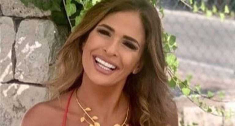 بالصور-سنا نصر تشارك فرحتها في زفاف ابنتها…