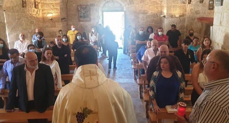 قداس وغداء في المجدل بمبادرة من فادي صليبا