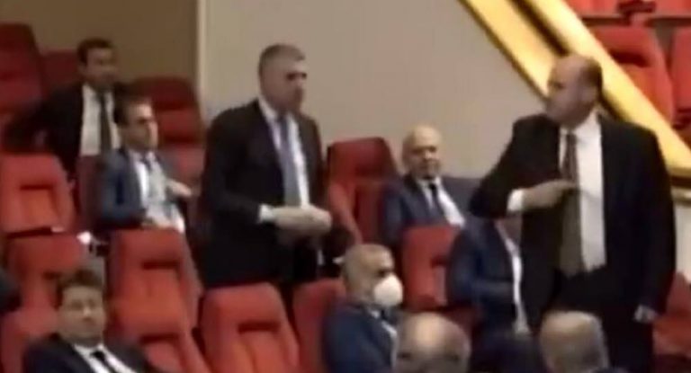 بالفيديو-اشكال بين باسيل والفرزلي وتدخل من نواب التكتل…