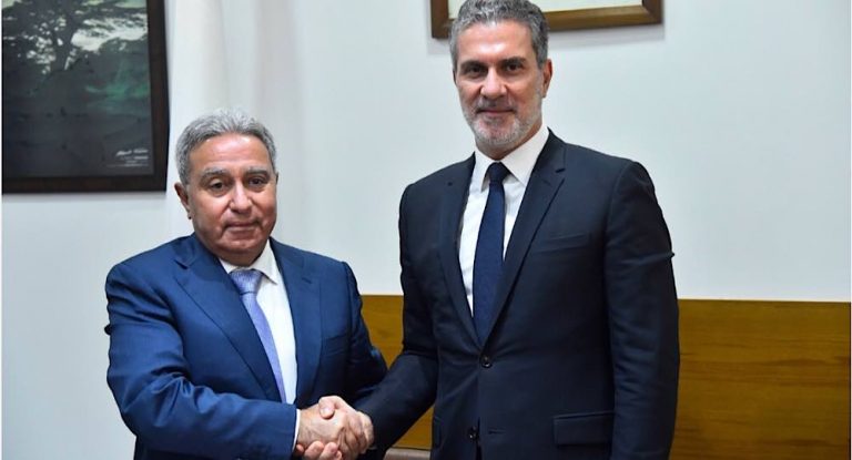 تسلم وتسليم في “السياحة”… نصار: لن يكون لي أي نشاط تجاري