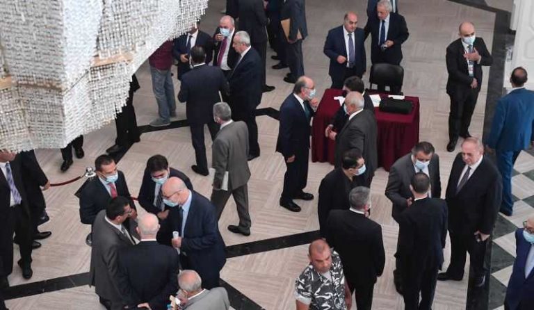 بعد ان تأخّرت بسبب انقطاع التيار.. انطلاق جلسة مناقشة البيان الوزاري والثقة في الاونيسكو!