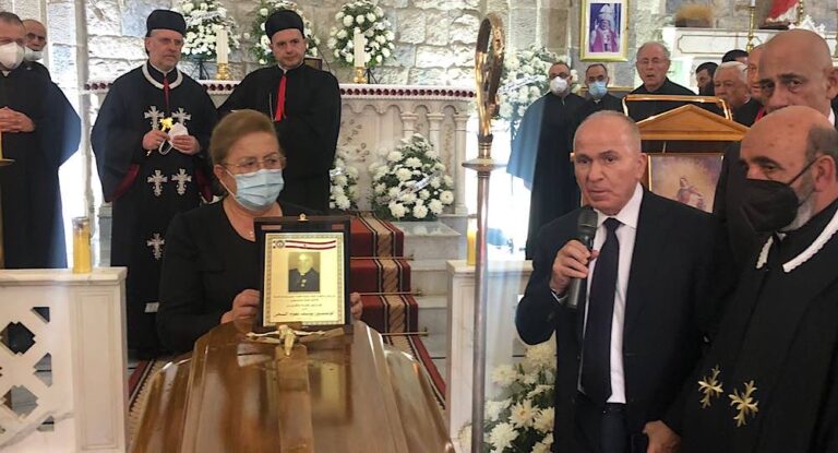 ابرشية جبيل وقرطبا ودّعا المونسينيور السخن… ومرتينوس منحه درعاً تقديرا لعطاءاته