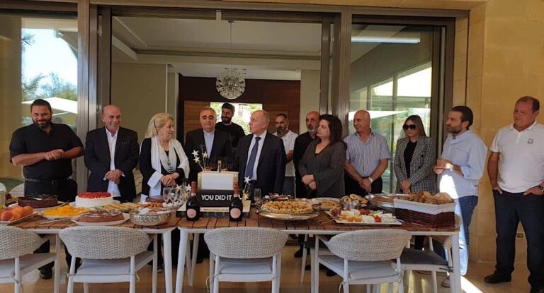 تكريم رئيس جامعة سيدة اللويزة NDU في قرطبا