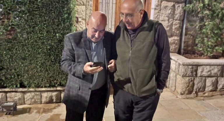 خاص-لقاء بين طلال المقداد وفارس سعيد في قرطبا