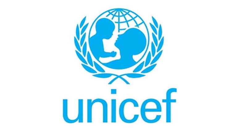 ما حقيقة المساعدة المادية بالدولار التي ستقدمها اليونسيف للأطفال؟