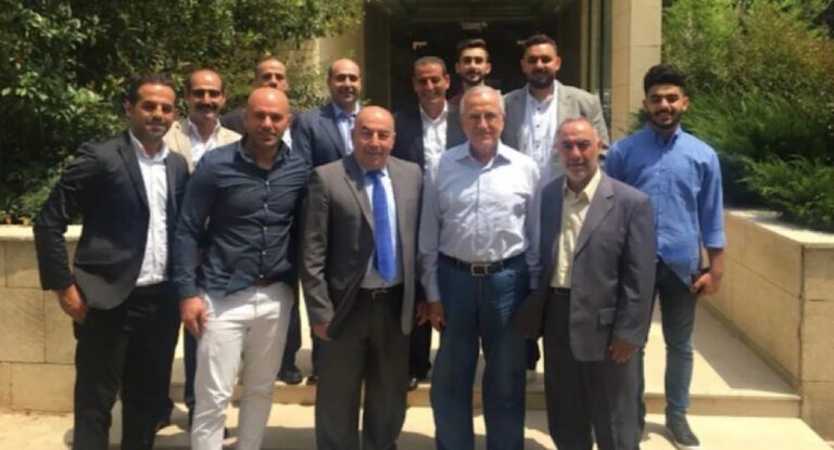 طلال المقداد والعائلة في زيارة للرئيس سليمان