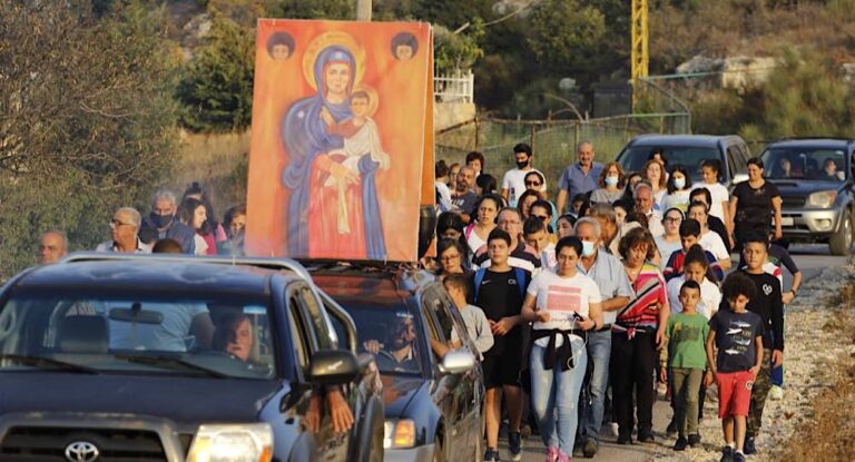 كرمس واحتفال بمناسبة عيد سيدة الوردية في رعية سيدة الوردية كلش – رأس قسطا