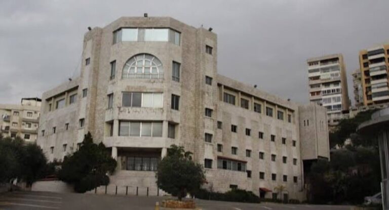 اعتداء على مبنى المحكمة الروحية المارونية في جونية