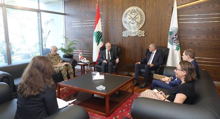 وزير الدفاع الوطني يلتقي سفير الاتحاد الأوروبي